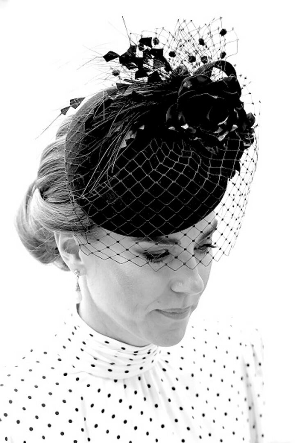 Prințesa Kate, apariție plină de eleganță alături de Familia Regală la ceremonia de Ziua Victoriei în Europa. GALERIE FOTO - Imaginea 47