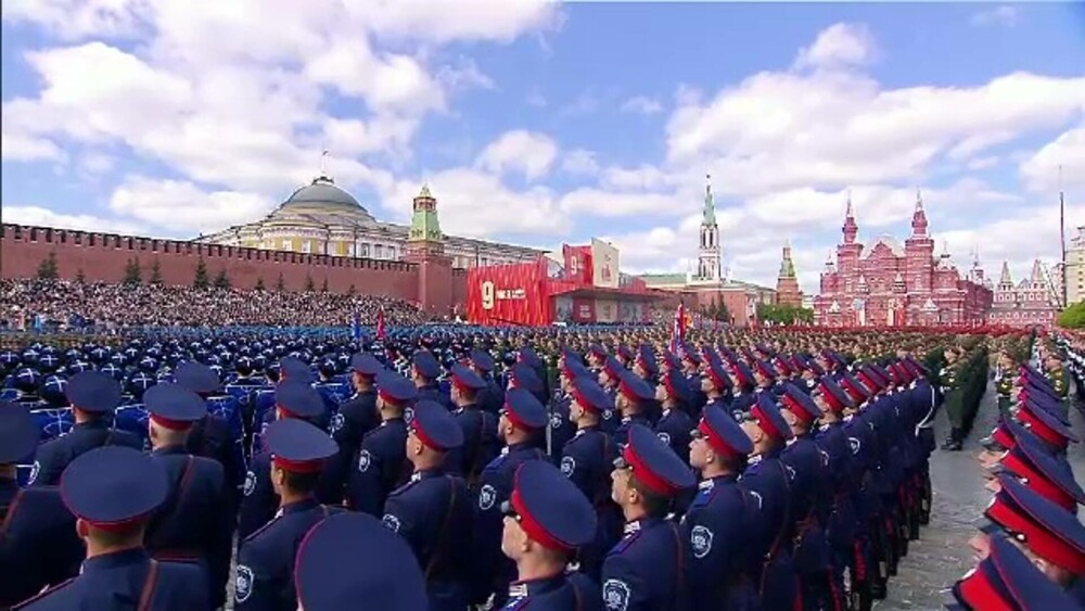 Rusia a marcat Ziua Victoriei la Moscova cu o paradă în plin război. Putin, demonstrație de forță în Piața Roșie, cu aliații - Imaginea 14