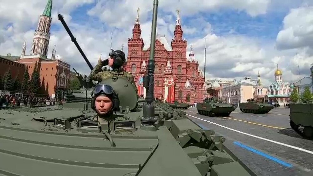 Rusia a marcat Ziua Victoriei la Moscova cu o paradă în plin război. Putin, demonstrație de forță în Piața Roșie, cu aliații - Imaginea 19