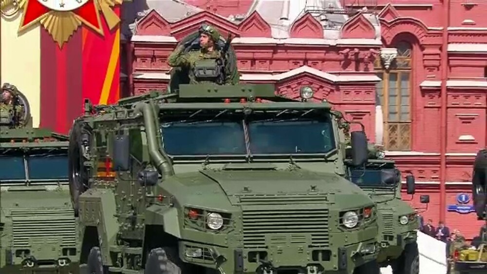 Rusia a marcat Ziua Victoriei la Moscova cu o paradă în plin război. Putin, demonstrație de forță în Piața Roșie, cu aliații - Imaginea 26