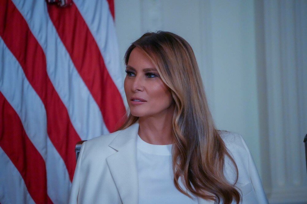 Melania Trump, apariție plină de eleganță la Casa Albă. Prima doamnă a elogiat-o pe Barbara Bush. GALERIE FOTO - Imaginea 13