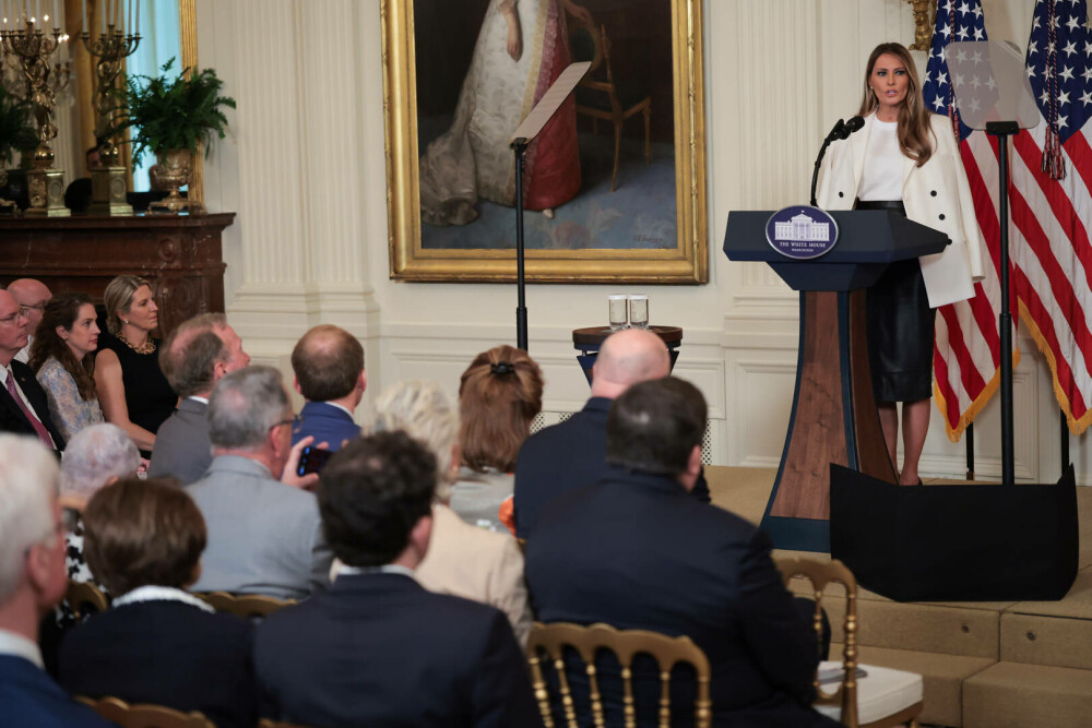 Melania Trump respinge categoric zvonurile legate de operațiile estetice. Cum se menține în formă la 55 de ani. GALERIE FOTO - Imaginea 19