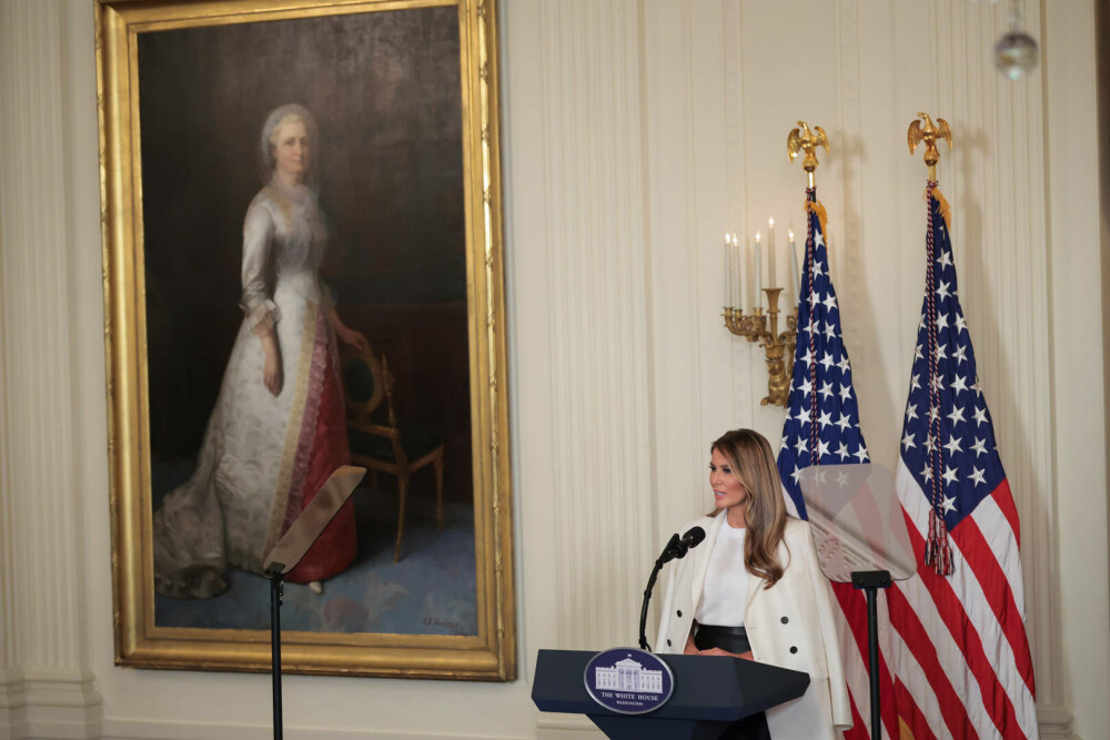 Melania Trump respinge categoric zvonurile legate de operațiile estetice. Cum se menține în formă la 55 de ani. GALERIE FOTO - Imaginea 23