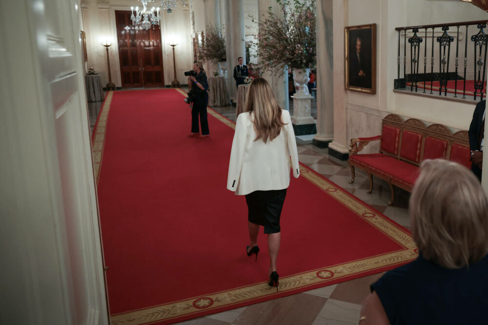 Melania Trump respinge categoric zvonurile legate de operațiile estetice. Cum se menține în formă la 55 de ani. GALERIE FOTO - Imaginea 22