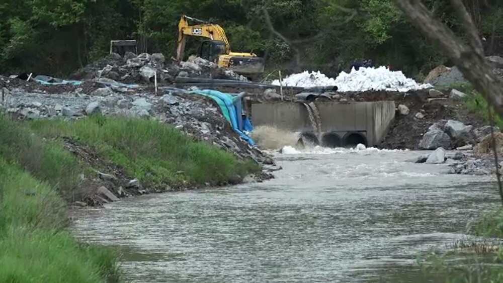 MAI: Populaţia din zona de risc potenţial de la Praid a fost evacuată. Salvatorii evaluează situaţia salinei - Imaginea 9