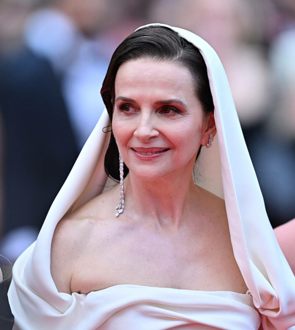 Cele mai strălucitoare apariții de pe covorul roșu de la Festivalul de Film de la Cannes 2025. GALERIE FOTO - Imaginea 1