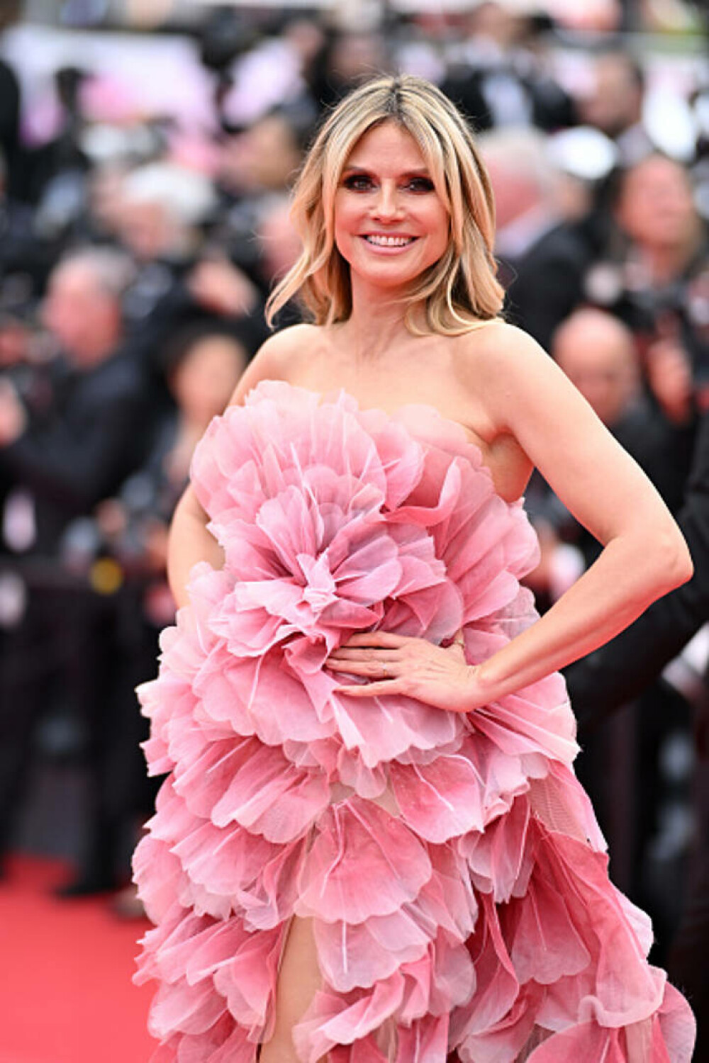 Cele mai strălucitoare apariții de pe covorul roșu de la Festivalul de Film de la Cannes 2025. GALERIE FOTO - Imaginea 60