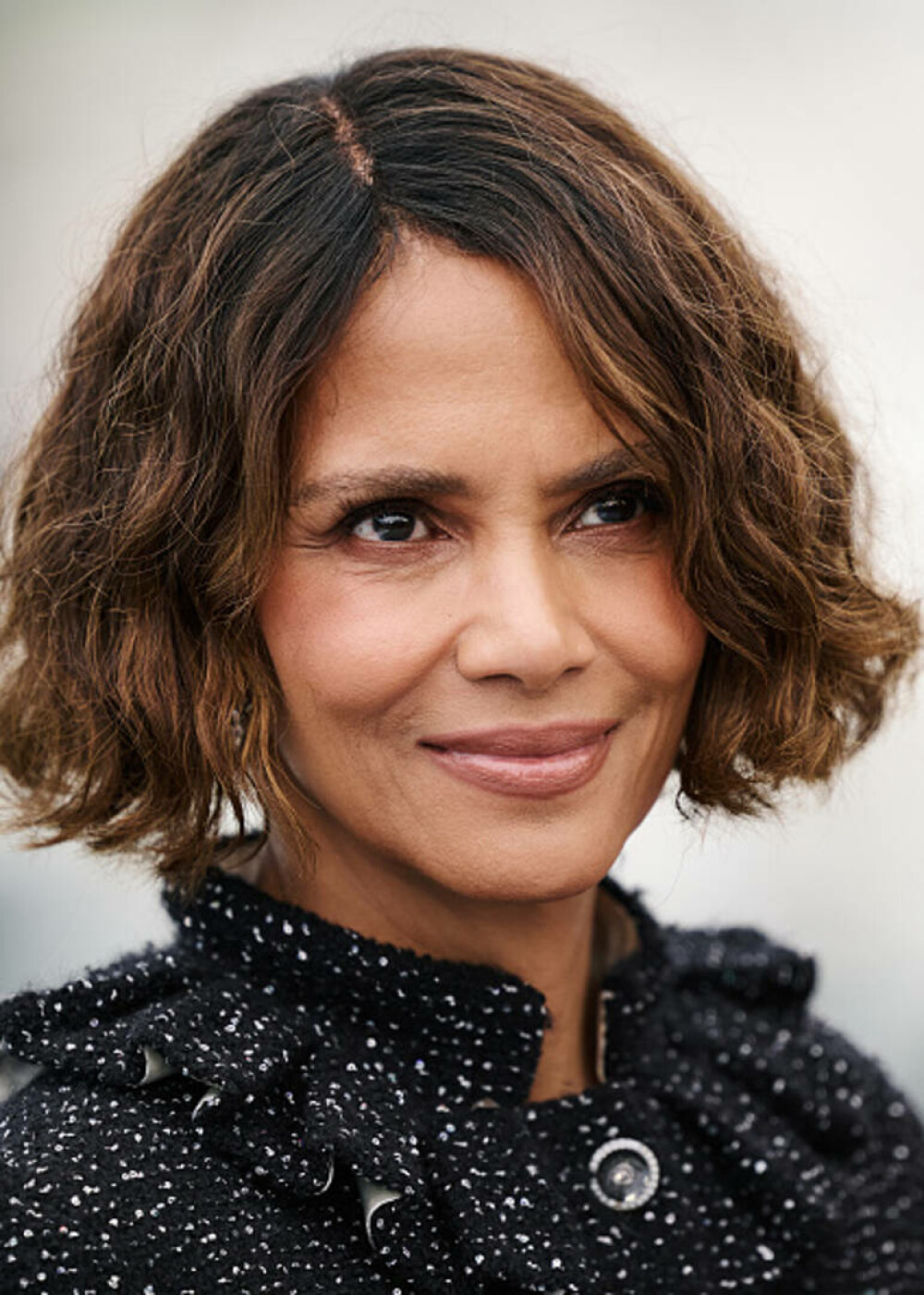 Halle Berry a fost nevoită să îşi schimbe rochia la Festivalul de la Cannes 2025. Reguli stricte pe covorul roșu anul acesta - Imaginea 15