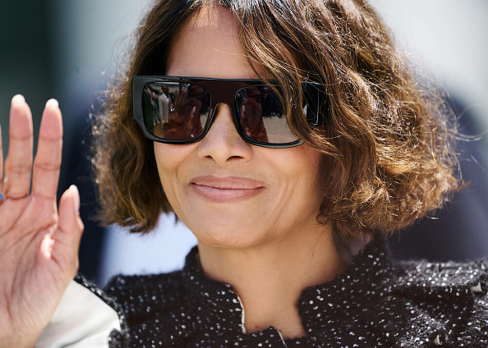 Halle Berry a fost nevoită să îşi schimbe rochia la Festivalul de la Cannes 2025. Reguli stricte pe covorul roșu anul acesta - Imaginea 16