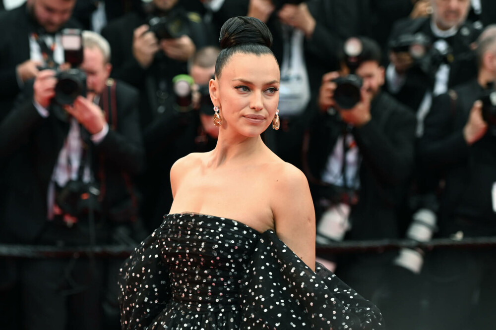 Irina Shayk, apariție spectaculoasă la Festivalul de Film de la Cannes 2025. Ce ținută a purtat. GALERIE FOTO - Imaginea 4