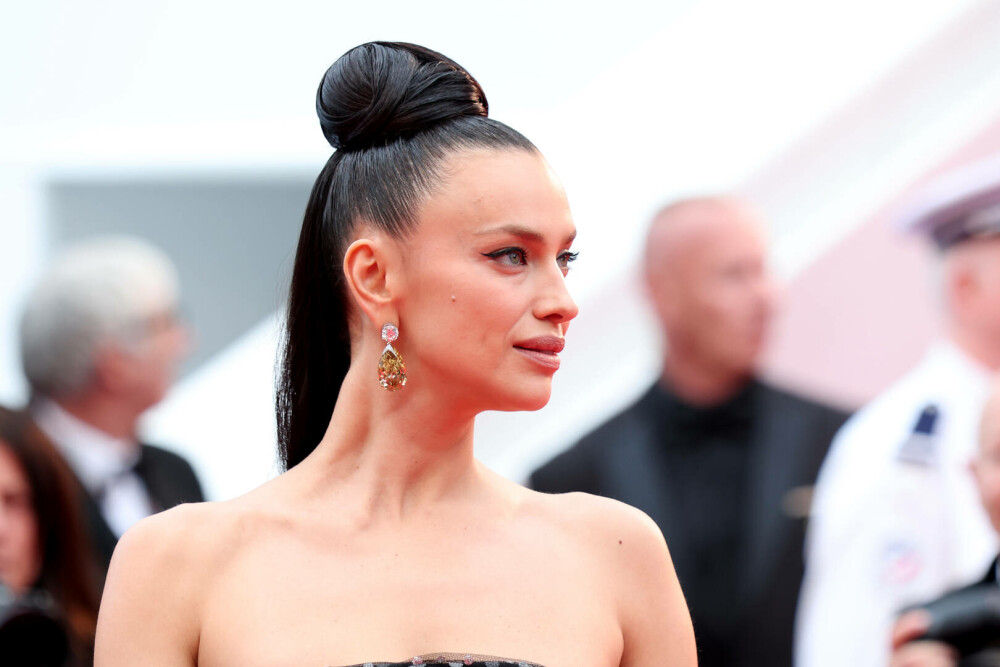 Irina Shayk, apariție spectaculoasă la Festivalul de Film de la Cannes 2025. Ce ținută a purtat. GALERIE FOTO - Imaginea 18