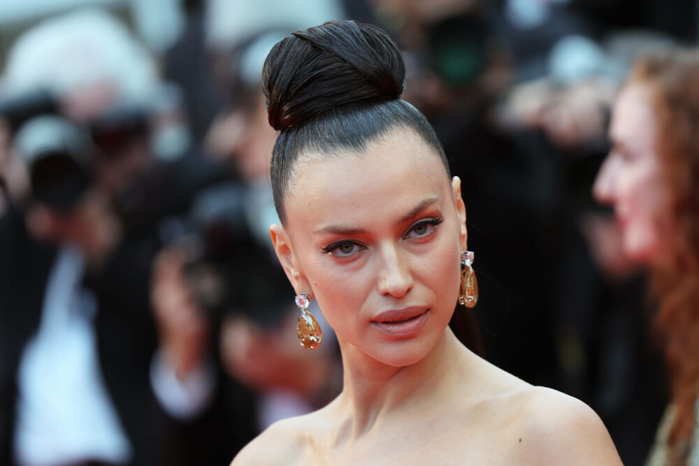 Irina Shayk, apariție spectaculoasă la Festivalul de Film de la Cannes 2025. Ce ținută a purtat. GALERIE FOTO - Imaginea 28