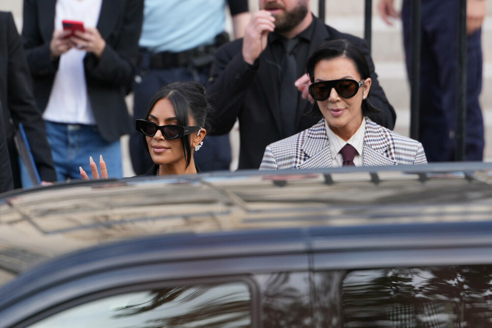 Kim Kardashian, în lacrimi la tribunal, la procesul jafului armat din Paris. „Am crezut că o să mor” - Imaginea 4