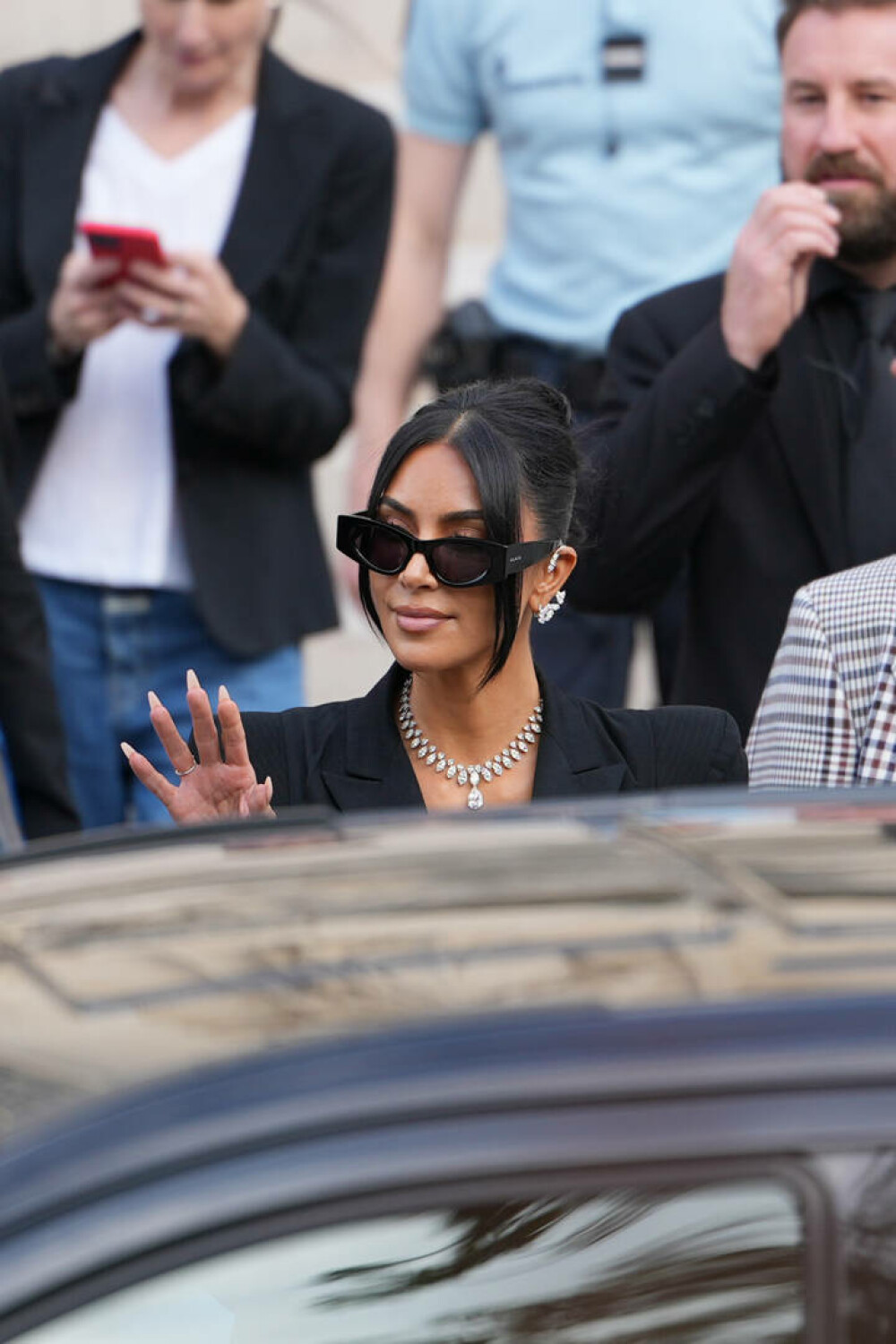 Kim Kardashian, în lacrimi la tribunal, la procesul jafului armat din Paris. „Am crezut că o să mor” - Imaginea 7