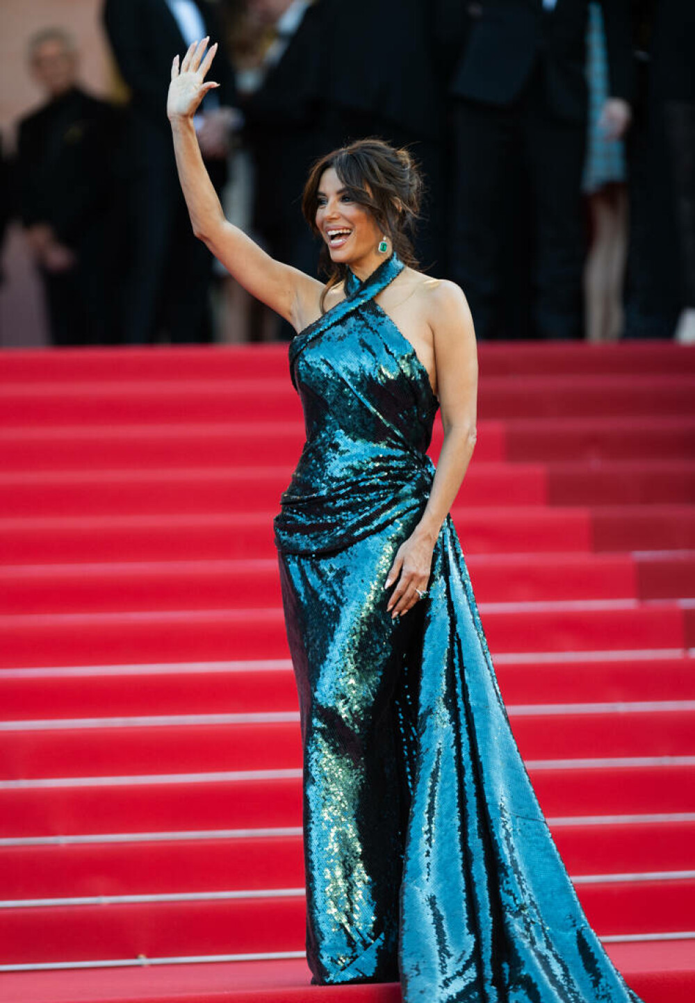 Eva Longoria nu își arată vârsta. Actrița de 50 de ani a avut o apariție spectaculoasă la Cannes. GALERIE FOTO - Imaginea 2