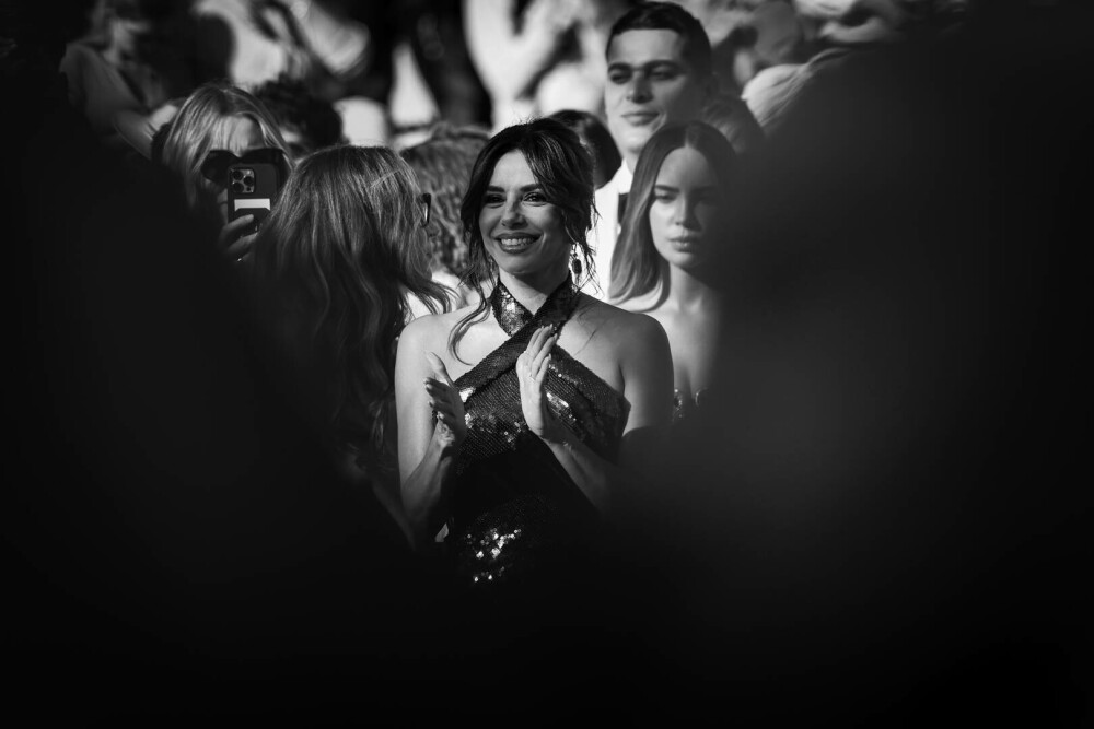 Eva Longoria nu își arată vârsta. Actrița de 50 de ani a avut o apariție spectaculoasă la Cannes. GALERIE FOTO - Imaginea 7