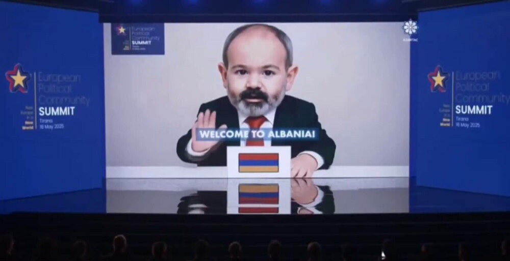 Start neobișnuit la summitul CPE din Tirana. Cei mai puternici oameni din Europa, transformații în bebeluși de AI - Imaginea 14