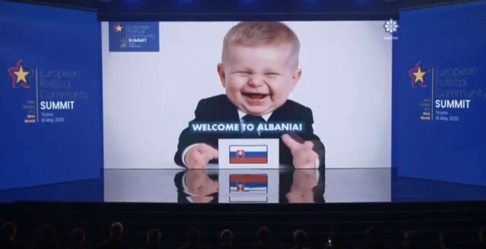 Start neobișnuit la summitul CPE din Tirana. Cei mai puternici oameni din Europa, transformații în bebeluși de AI - Imaginea 20