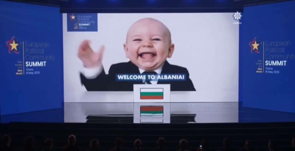Start neobișnuit la summitul CPE din Tirana. Cei mai puternici oameni din Europa, transformații în bebeluși de AI - Imaginea 21