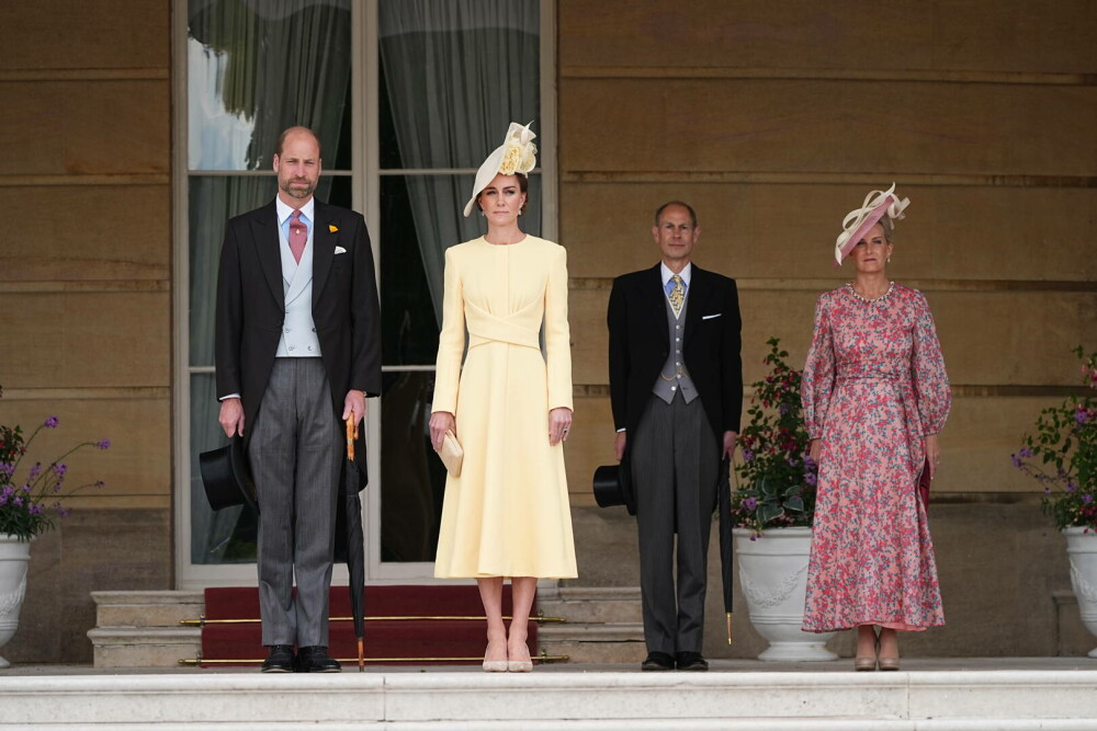 Prințesa Kate, apariție plină de eleganță la petrecerea din grădina Palatului Buckingham după 2 ani de absență. GALERIE FOTO - Imaginea 33