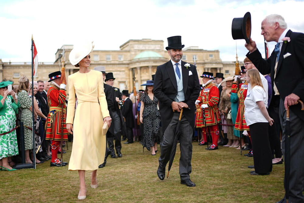 Prințesa Kate, apariție plină de eleganță la petrecerea din grădina Palatului Buckingham după 2 ani de absență. GALERIE FOTO - Imaginea 21