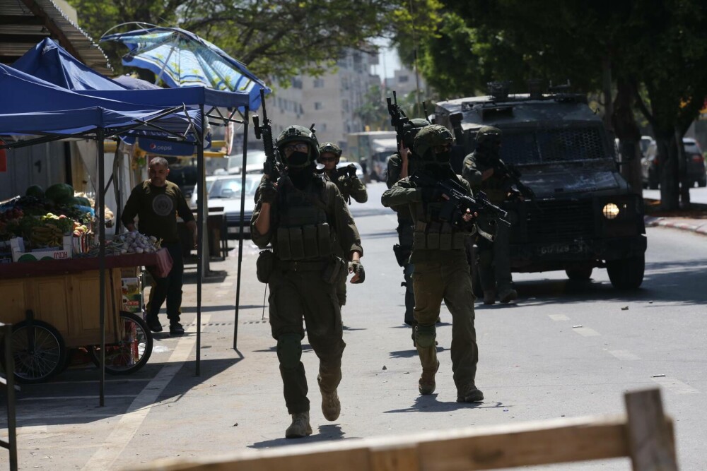 Militari israelieni au tras cu „gloanţe reale” într-un grup de diplomaţi străini, inclusiv din România, în Jenin. Reacția MAE - Imaginea 5