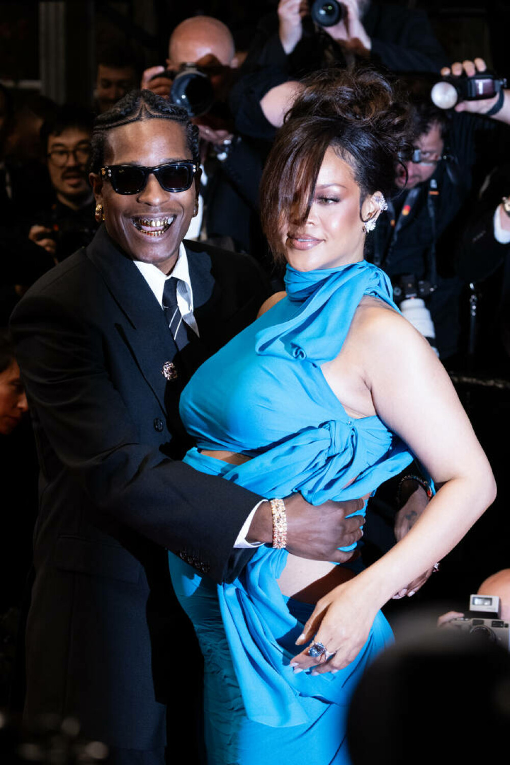 Rihanna, apariție îndrăzneață la Festivalul de la Cannes. Cum a fost surprinsă vedeta alături de iubitul ei. GALERIE FOTO - Imaginea 2