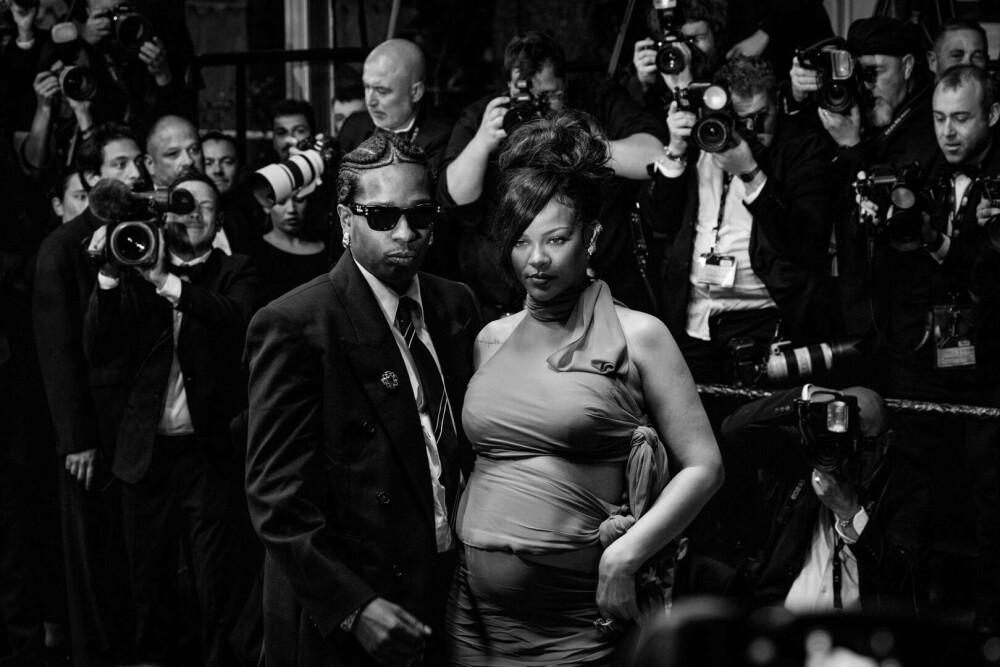 Rihanna, apariție îndrăzneață la Festivalul de la Cannes. Cum a fost surprinsă vedeta alături de iubitul ei. GALERIE FOTO - Imaginea 3