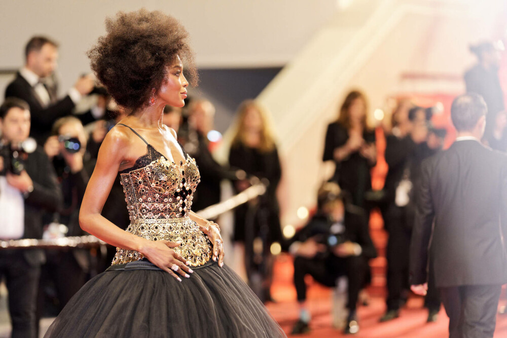 Naomi Campbell împlinește 55 de ani. Povestea primei femei de culoare care a apărut pe coperta „Vogue France” | FOTO - Imaginea 26