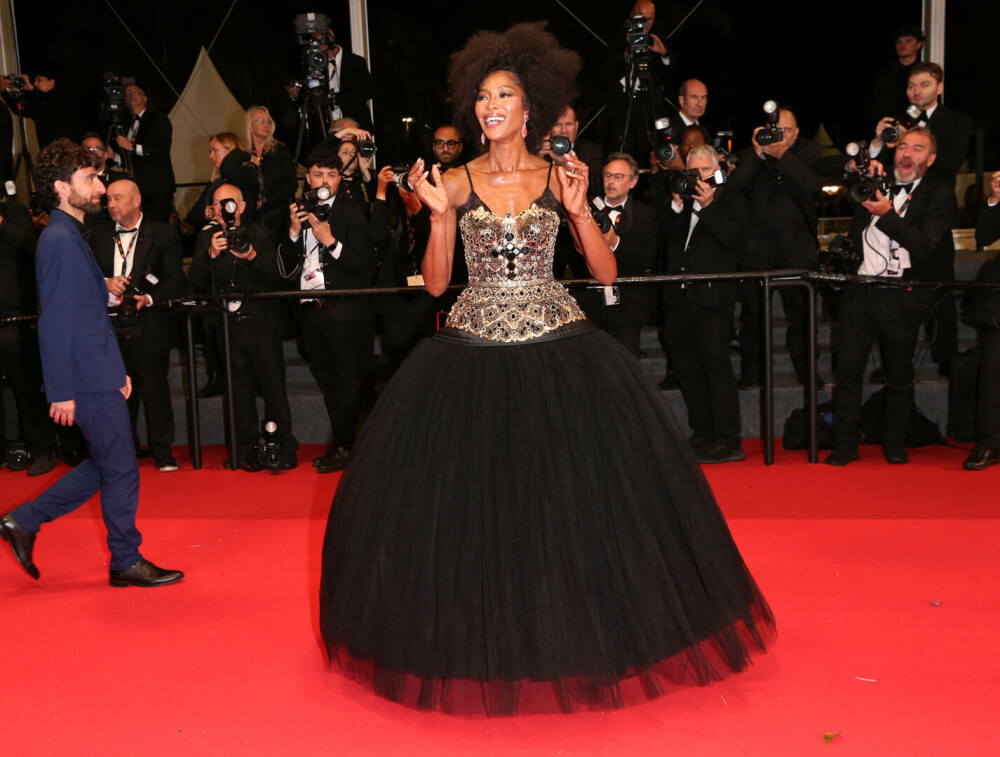 Naomi Campbell împlinește 55 de ani. Povestea primei femei de culoare care a apărut pe coperta „Vogue France” | FOTO - Imaginea 22