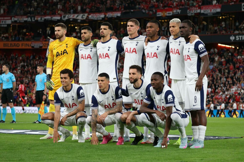 Tottenham, echipa lui Radu Drăgușin, a câștigat Europa League. A învins în finală cu 1-0 pe Manchester United. FOTO - Imaginea 4