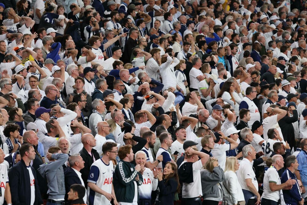 Tottenham, echipa lui Radu Drăgușin, a câștigat Europa League. A învins în finală cu 1-0 pe Manchester United. FOTO - Imaginea 5
