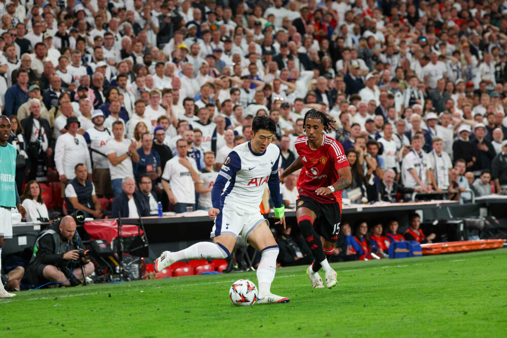 Tottenham, echipa lui Radu Drăgușin, a câștigat Europa League. A învins în finală cu 1-0 pe Manchester United. FOTO - Imaginea 10