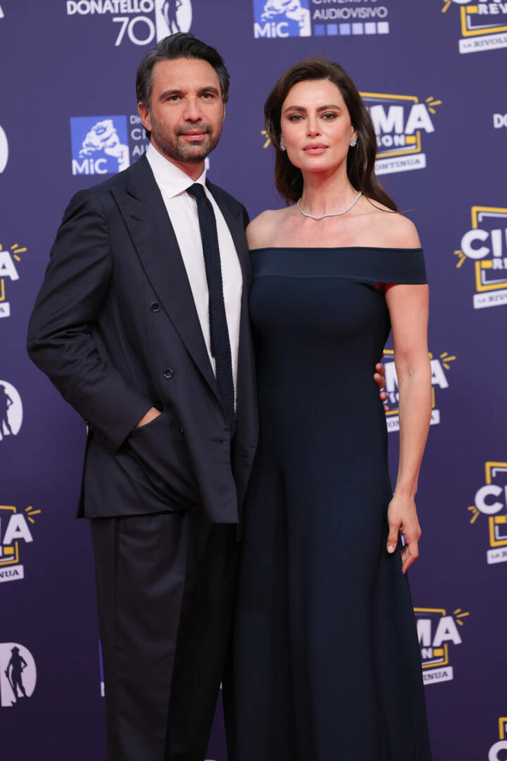 Catrinel Menghia, premiată la Cannes cu trofeul Starlight. Ținuta cu care a atras toate privirile. GALERIE FOTO - Imaginea 9