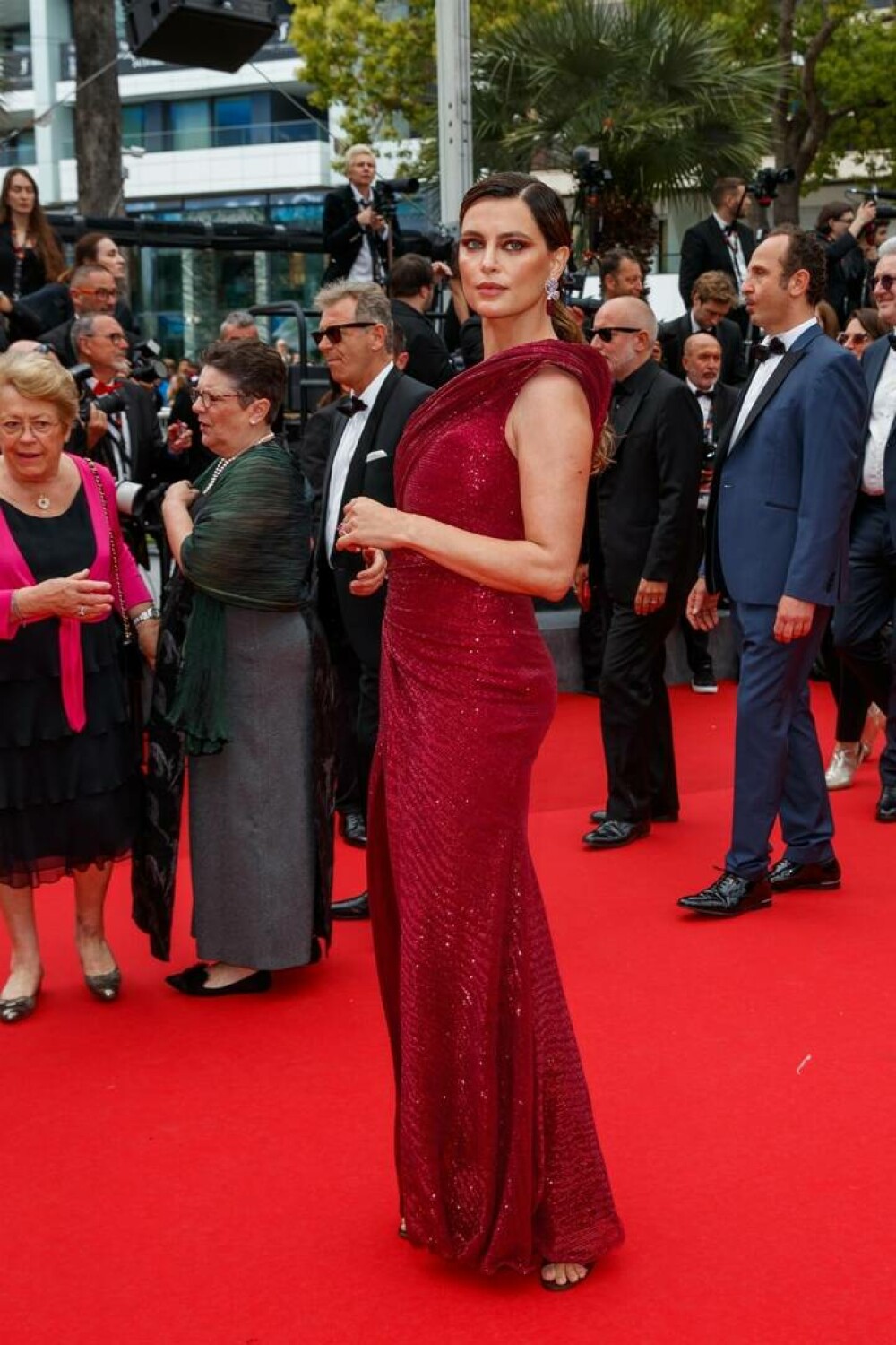 Catrinel Menghia, premiată la Cannes cu trofeul Starlight. Ținuta cu care a atras toate privirile. GALERIE FOTO - Imaginea 26