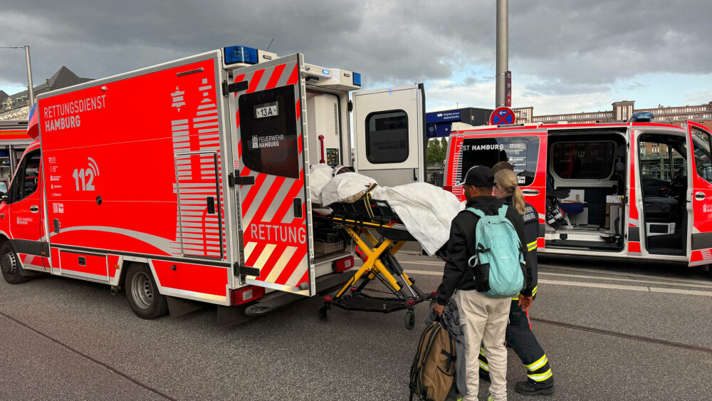 Bilanţul atacului cu cuţitul în gara din Hamburg creşte la 18 răniţi. O femeie de 39 de ani, arestată - Imaginea 1