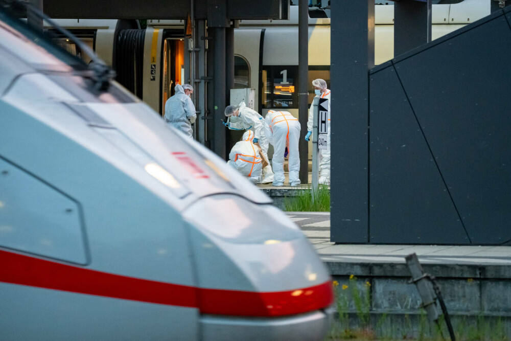 Bilanţul atacului cu cuţitul în gara din Hamburg creşte la 18 răniţi. O femeie de 39 de ani, arestată - Imaginea 6