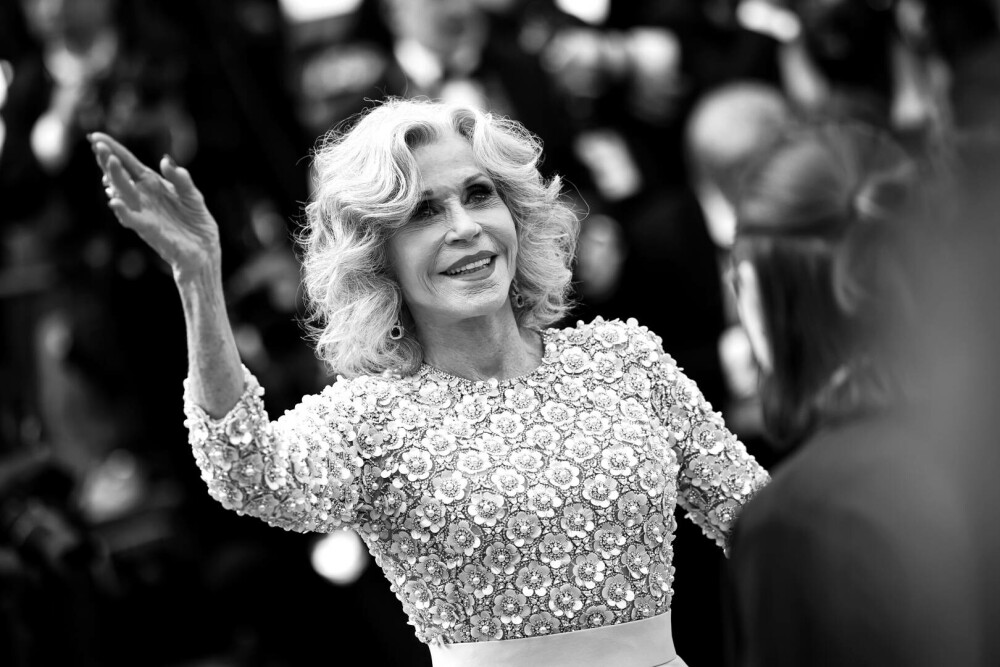 Jane Fonda, apariție spectaculoasă la 87 de ani, pe covorul roșu de la Cannes. GALERIE FOTO - Imaginea 1
