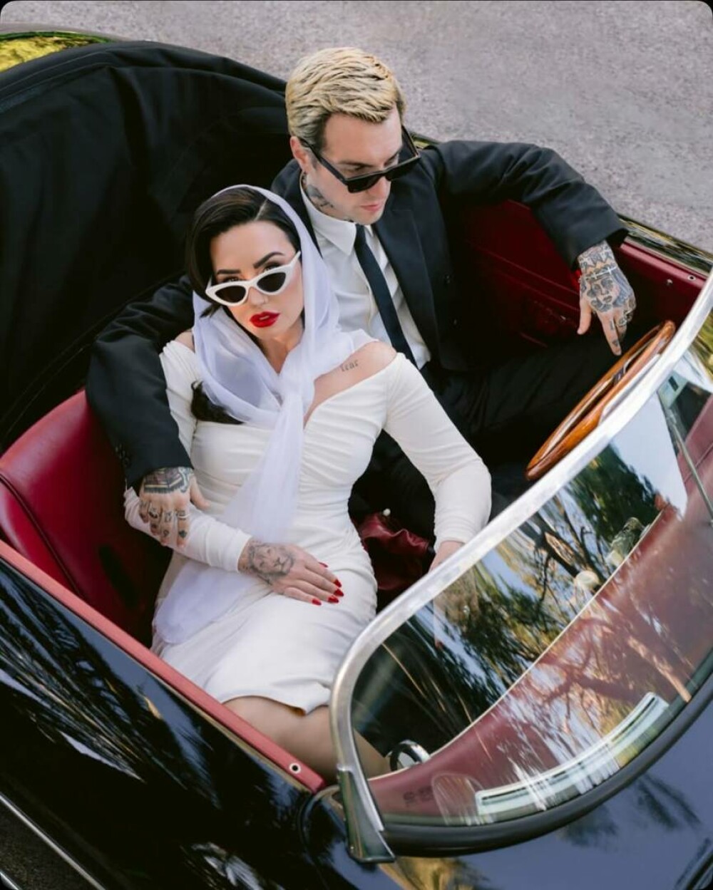 Demi Lovato și partenerul ei, Jutes, s-au căsătorit. Ce rochie a purtat artista. GALERIE FOTO - Imaginea 6