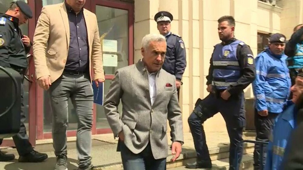 Parchetul General a extins urmărirea penală pentru Călin Georgescu, pentru că ”ar fi dat de înțeles că susține idei fasciste” - Imaginea 2