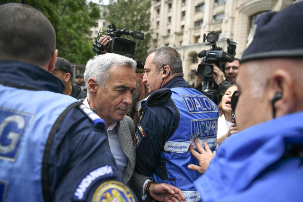 Parchetul General a extins urmărirea penală pentru Călin Georgescu, pentru că ”ar fi dat de înțeles că susține idei fasciste” - Imaginea 4