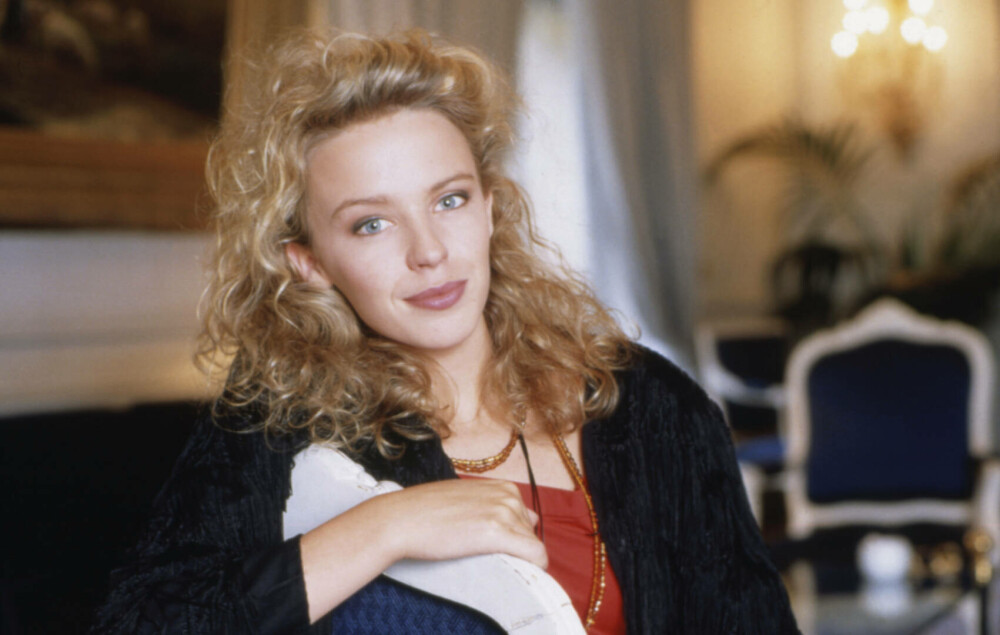 Cântăreaţa şi actriţa Kylie Minogue împlineşte 57 de ani. Cum a devenit un simbol al muzicii pop. GALERIE FOTO - Imaginea 1