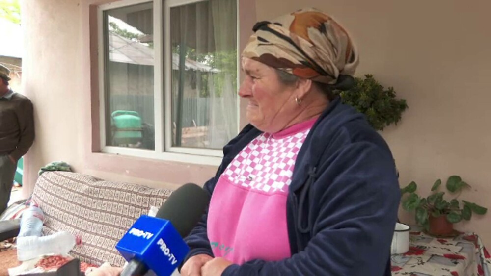 Case distruse de inundații, oameni disperați și niciun utilaj pe teren. În Galați, totul a rămas neschimbat din septembrie - Imaginea 4