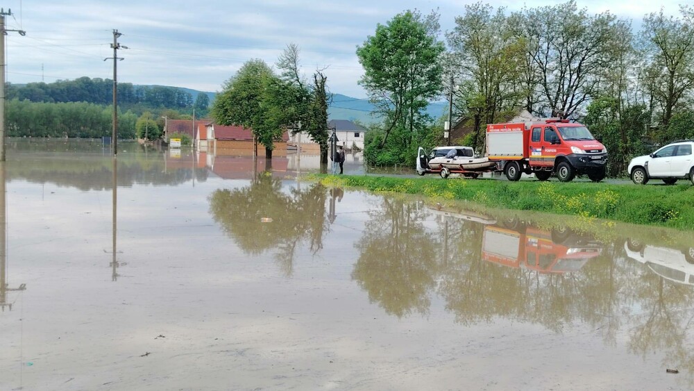 IGSU: Aproximativ 300 de gospodării din Covasna, inundate şi peste 300 de persoane rămân evacuate. GALERIE FOTO - Imaginea 10