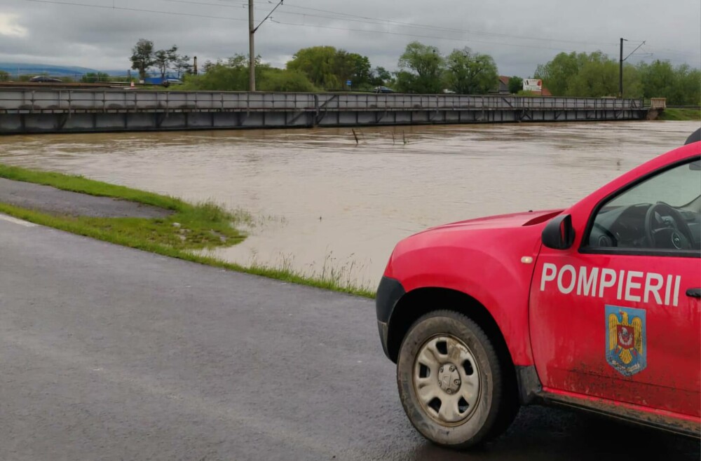 IGSU: Aproximativ 300 de gospodării din Covasna, inundate şi peste 300 de persoane rămân evacuate. GALERIE FOTO - Imaginea 11