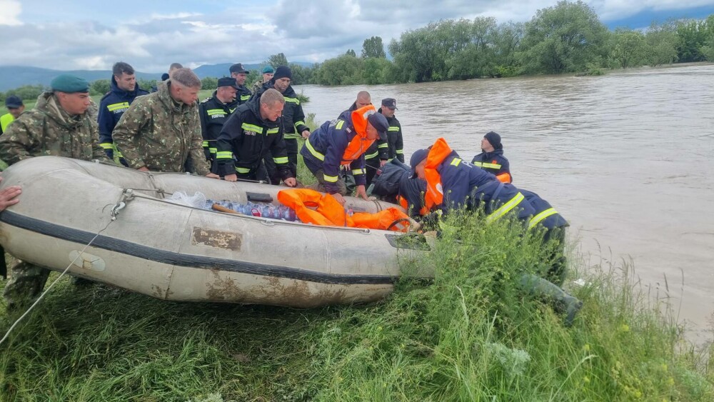 IGSU: Aproximativ 300 de gospodării din Covasna, inundate şi peste 300 de persoane rămân evacuate. GALERIE FOTO - Imaginea 18