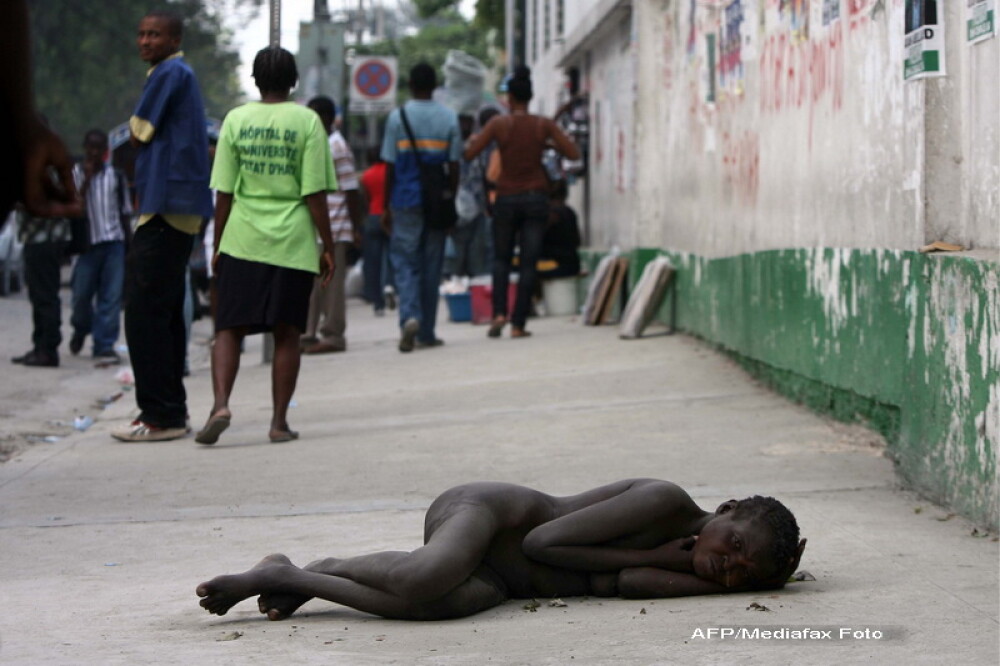 Imaginea mortii in Haiti! Oamenii se sting pe strazi din cauza holerei - Imaginea 2