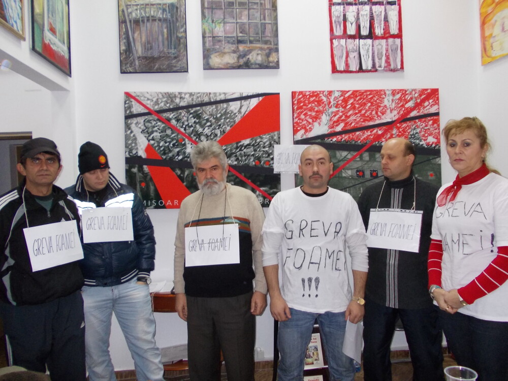 Opt revolutionari din Timisoara in greva foamei. Au aparut si primele victime ale protestului - Imaginea 3