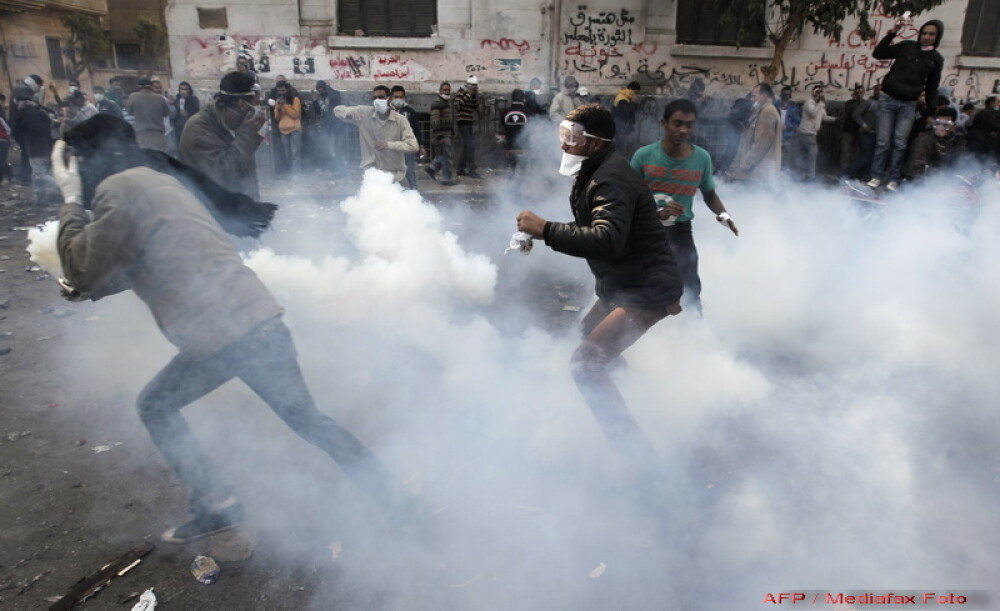 Mii de egipteni refuza oferta armatei si continua protestele. 