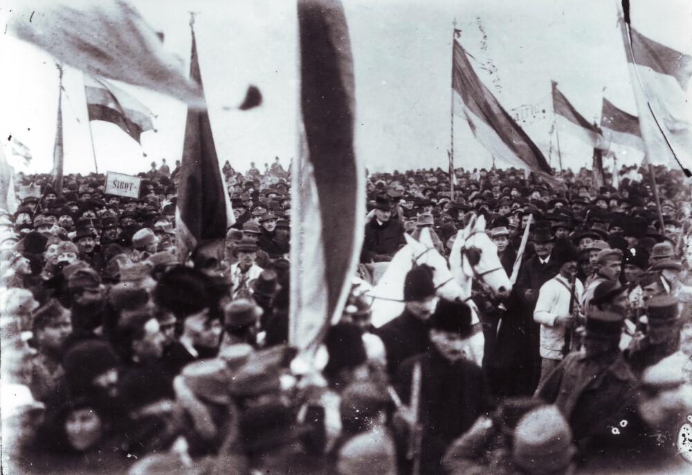 Reportaj Mediafax: Singurele fotografii ale Unirii de la 1918. Povestea de film a fotografului - Imaginea 2